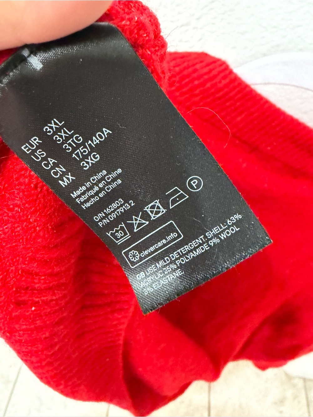 NEW Disney H&M Mickey Winter Sweater - Picture 8 of 9